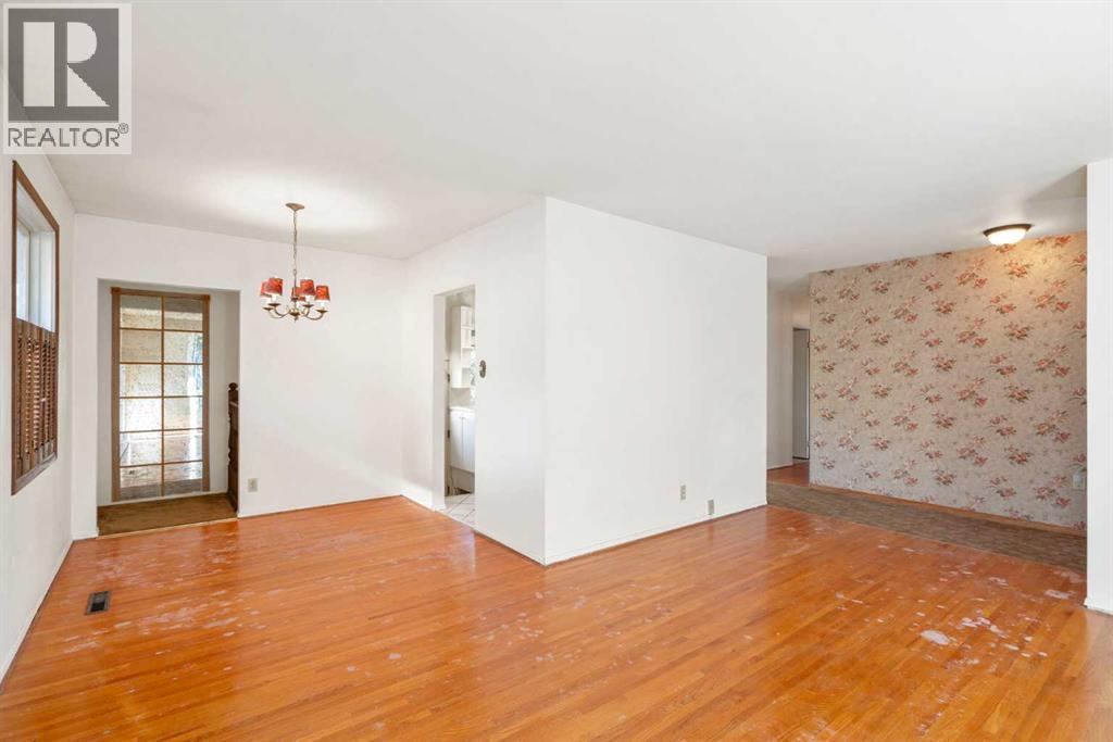 5316 Thorncliffe Drive Nw, Calgary, Alberta  T2K 2Z3 - Photo 10 - A2264598