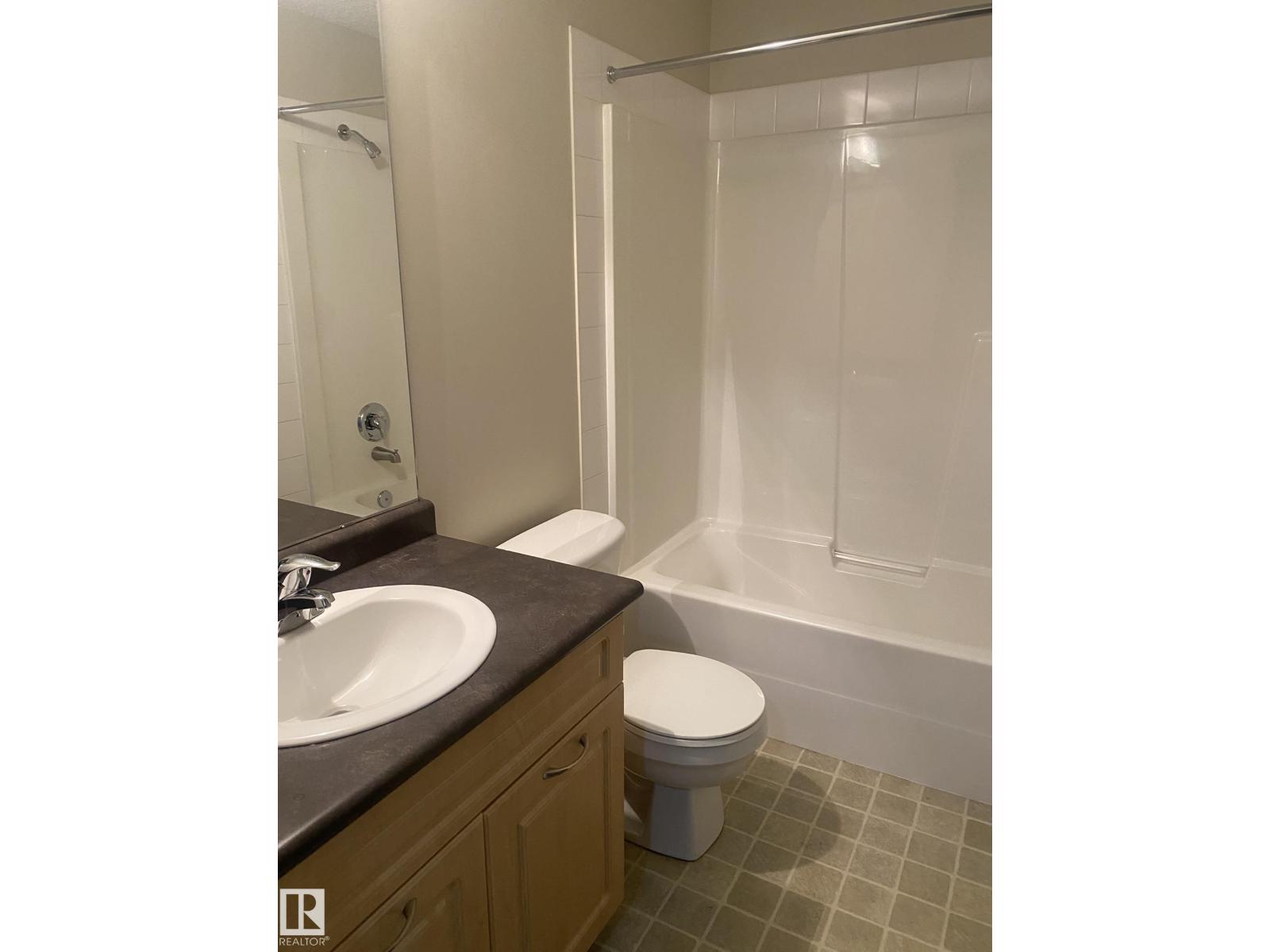 6315 135 Av Nw, Edmonton, Alberta  T5A 5J7 - Photo 12 - E4464173
