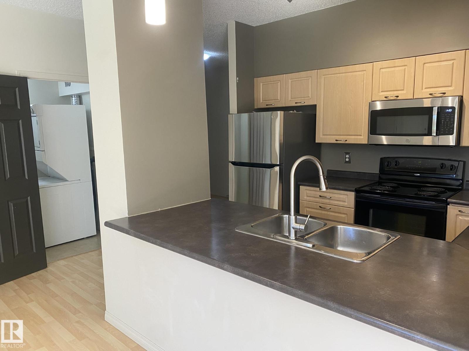 6315 135 Av Nw, Edmonton, Alberta  T5A 5J7 - Photo 7 - E4464173