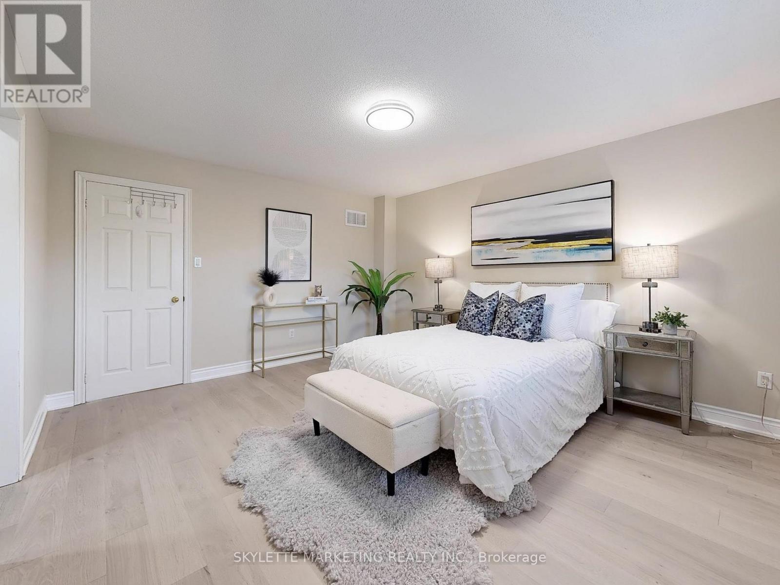 28 Garland Crescent S, Richmond Hill, Ontario  L4S 1X1 - Photo 12 - N12492904