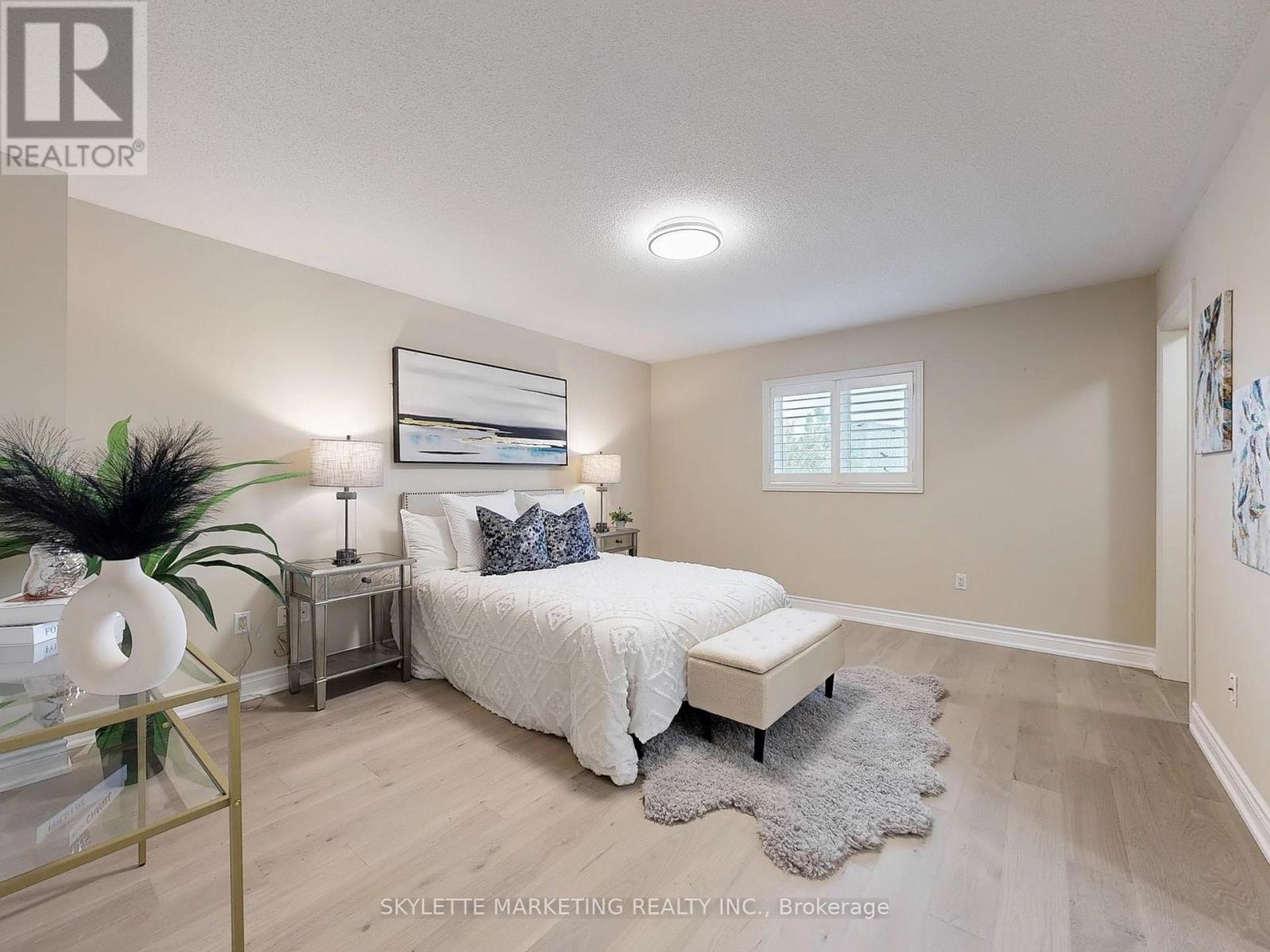 28 Garland Crescent S, Richmond Hill, Ontario  L4S 1X1 - Photo 10 - N12492904