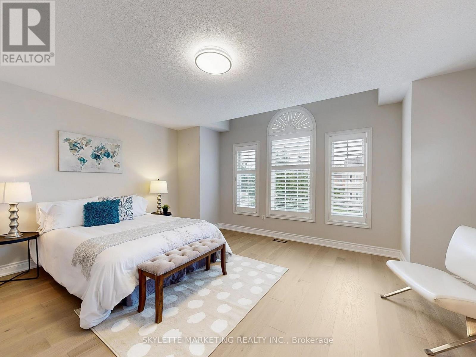 28 Garland Crescent S, Richmond Hill, Ontario  L4S 1X1 - Photo 15 - N12492904