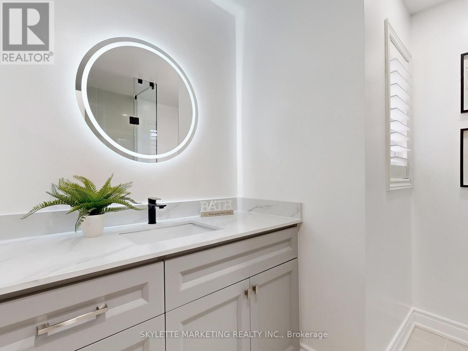 28 Garland Crescent S, Richmond Hill, Ontario  L4S 1X1 - Photo 13 - N12492904