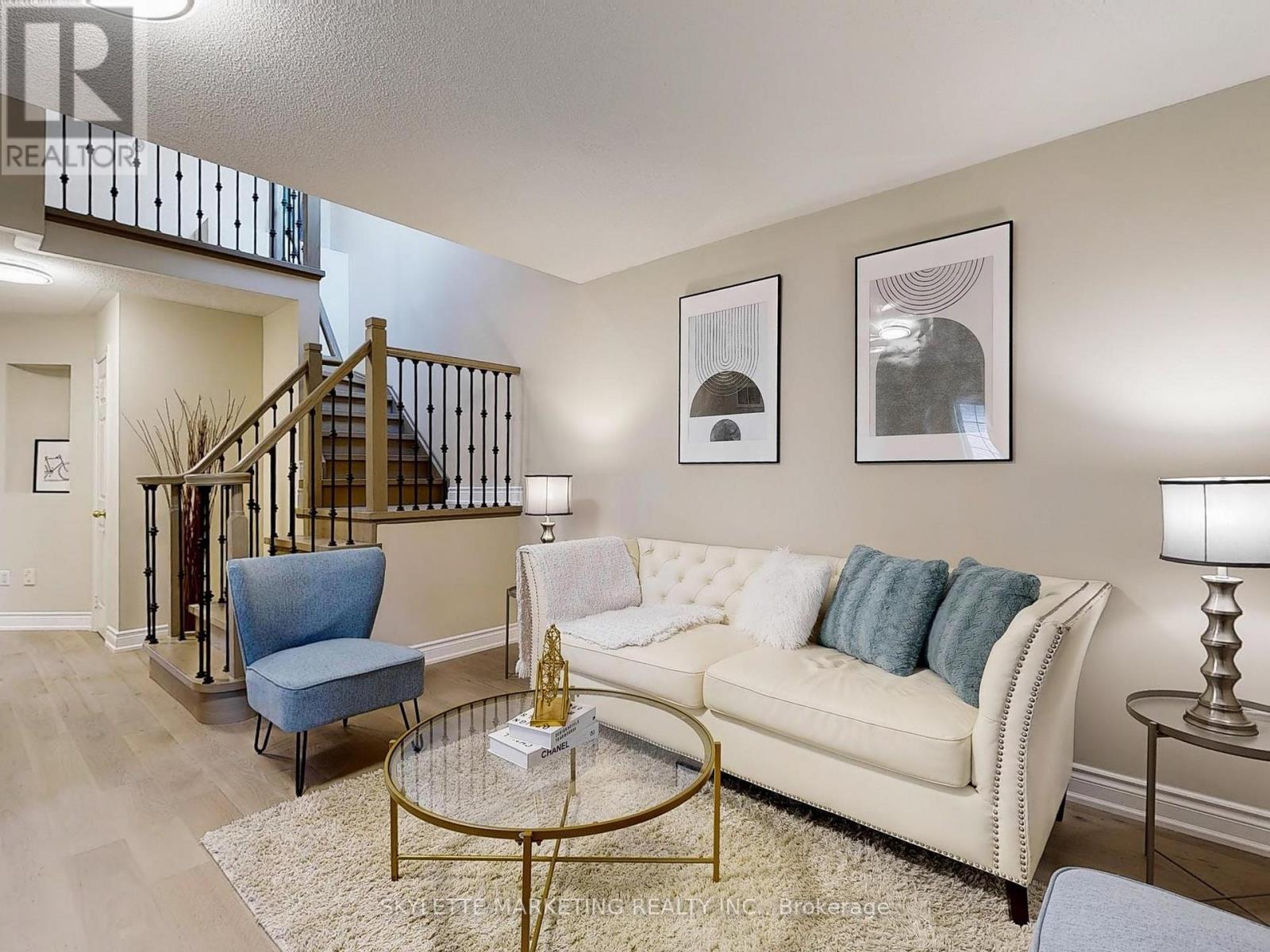 28 Garland Crescent S, Richmond Hill, Ontario  L4S 1X1 - Photo 9 - N12492904