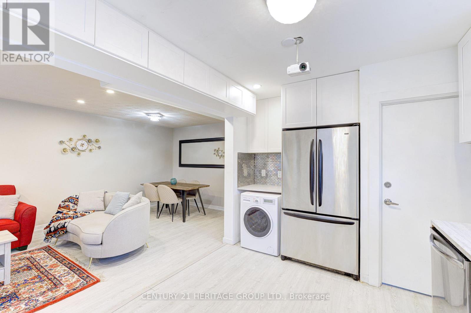 82 Harrison Drive, Newmarket (Bristol-London), Ontario  L3Y 4P4 - Photo 16 - N12495592