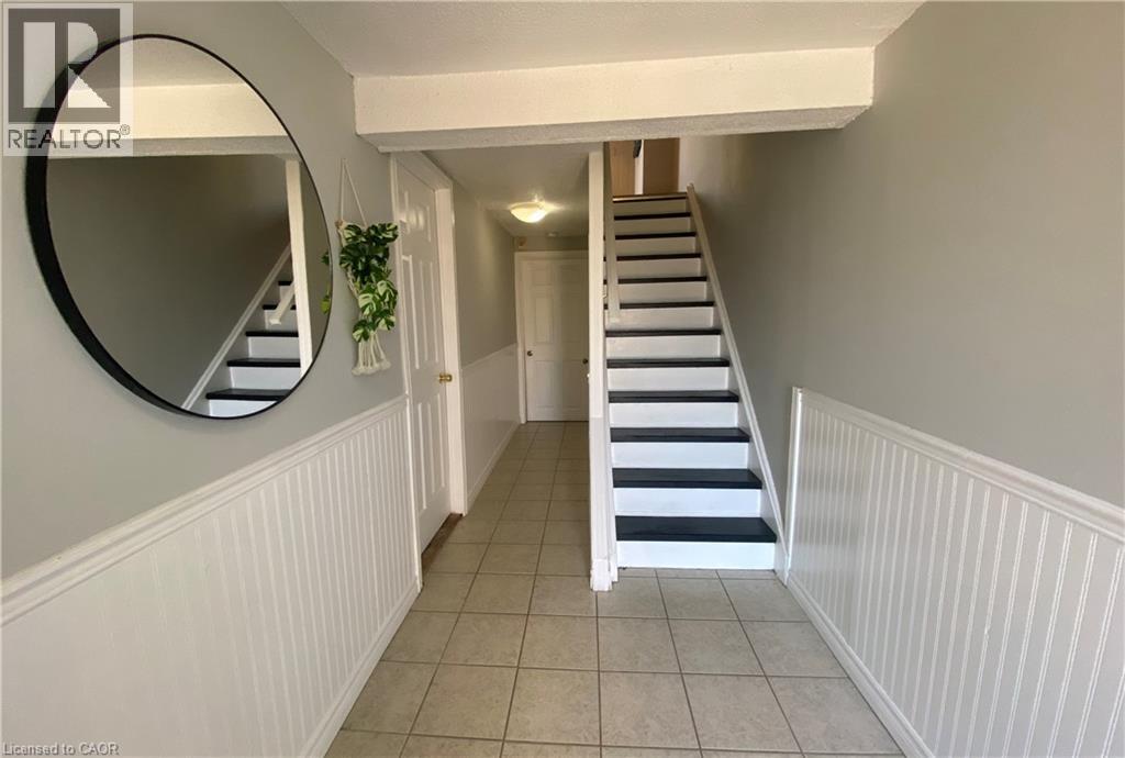 1025 Upper Gage Avenue Unit# 3, Hamilton, Ontario  L8V 4L2 - Photo 3 - 40784071