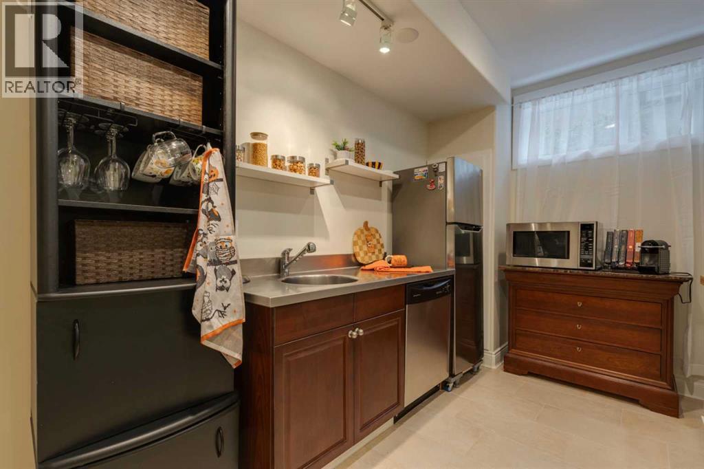 142 Discovery Ridge Boulevard Sw, Calgary, Alberta  T3H 4Y2 - Photo 23 - A2258267