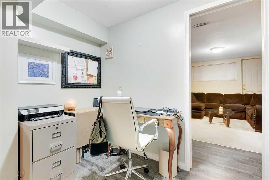 301 38 Street Sw, Calgary, Alberta  T3C 1S9 - Photo 24 - A2262089