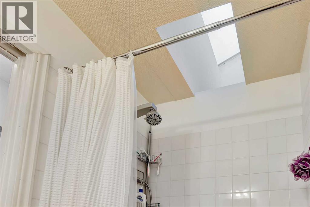 301 38 Street Sw, Calgary, Alberta  T3C 1S9 - Photo 19 - A2262089