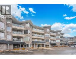 204 401 cartwright STREET The Willows