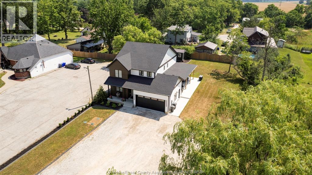 MLS# 25027684: 2618 COUNTY RD 27, Woodslee, Canada