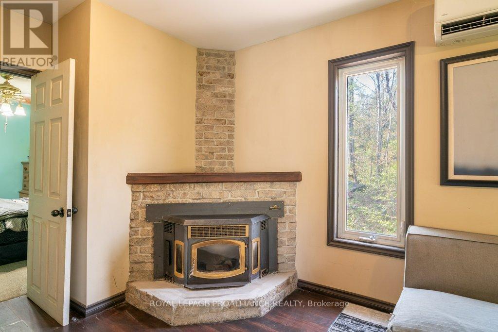 1058 Jacques Bay Road, Addington Highlands, Ontario  K0H 1K0 - Photo 20 - X12155339