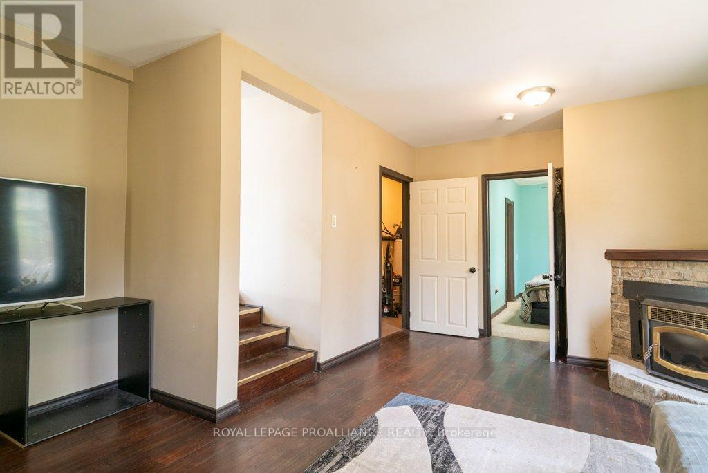 1058 Jacques Bay Road, Addington Highlands, Ontario  K0H 1K0 - Photo 19 - X12155339