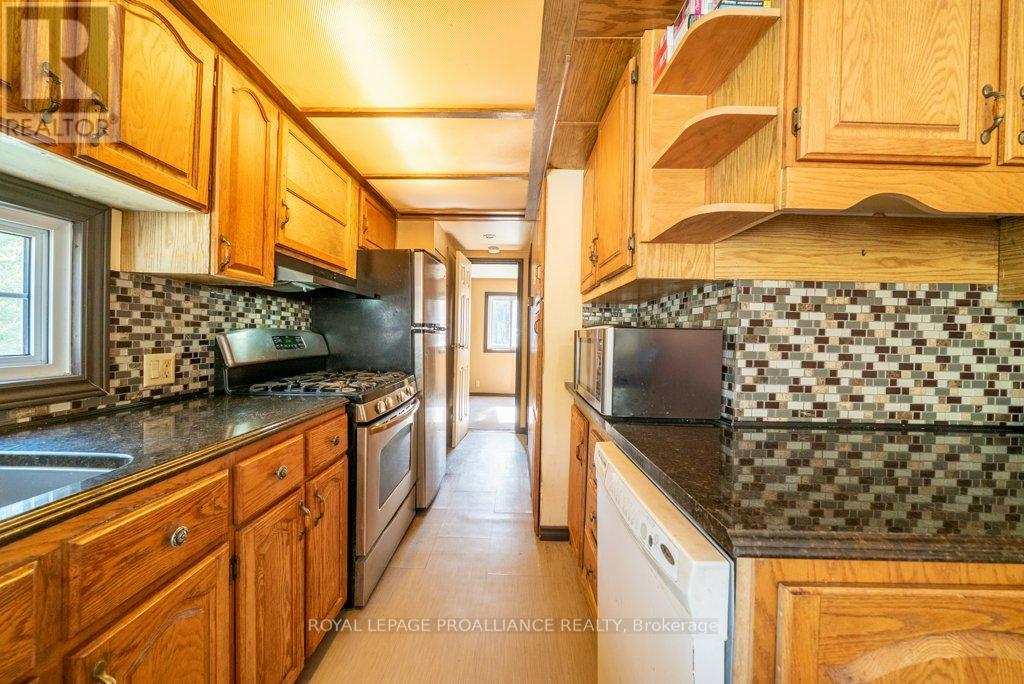 1058 Jacques Bay Road, Addington Highlands, Ontario  K0H 1K0 - Photo 27 - X12155339