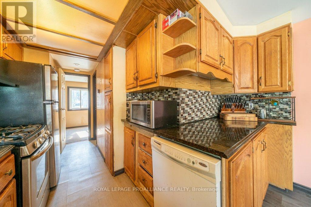 1058 Jacques Bay Road, Addington Highlands, Ontario  K0H 1K0 - Photo 28 - X12155339