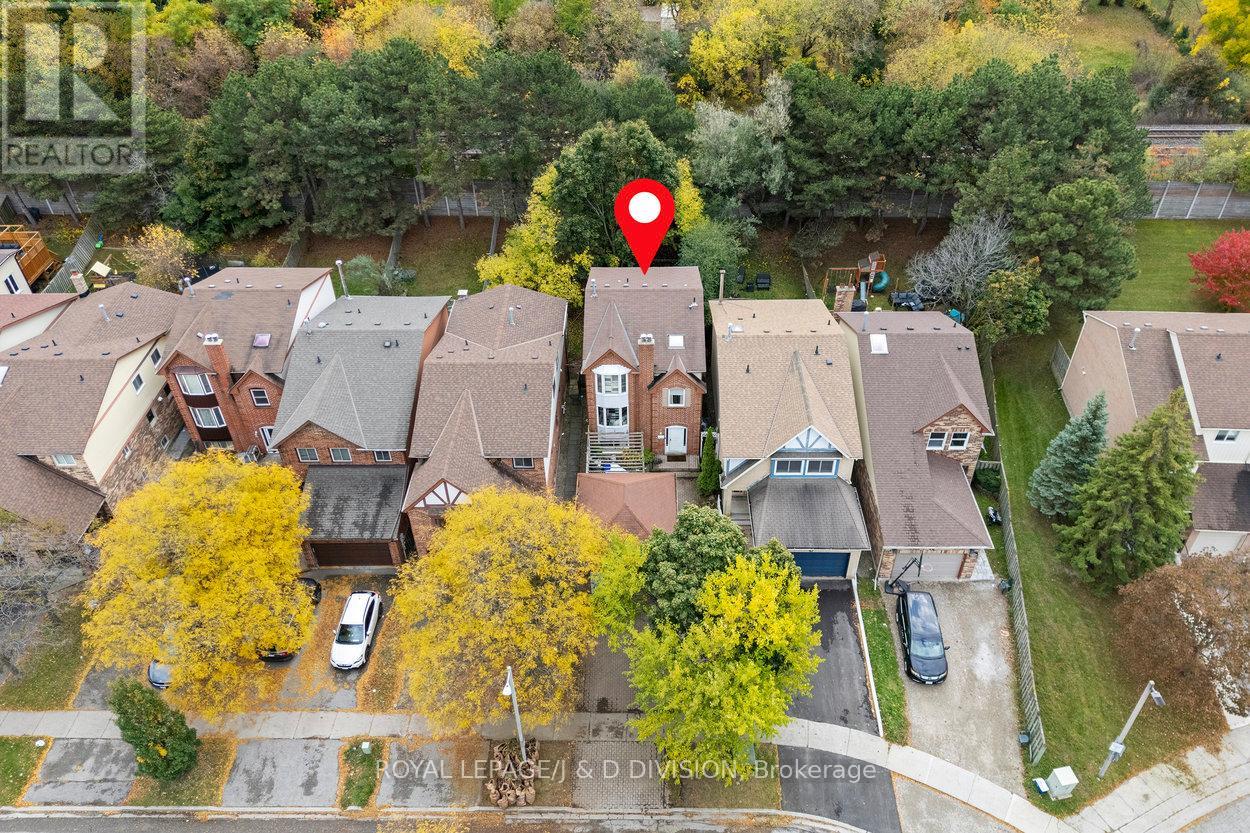 49 Esther Crescent, Vaughan (Crestwood-Springfarm-Yorkhill), Ontario  L4J 3J8 - Photo 9 - N12477610