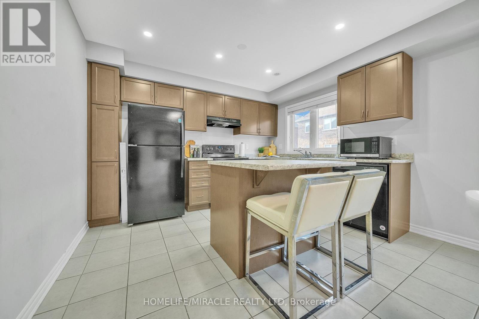 43 Baycliffe Crescent, Brampton (Northwest Brampton), Ontario  L1P 1W8 - Photo 10 - W12375949