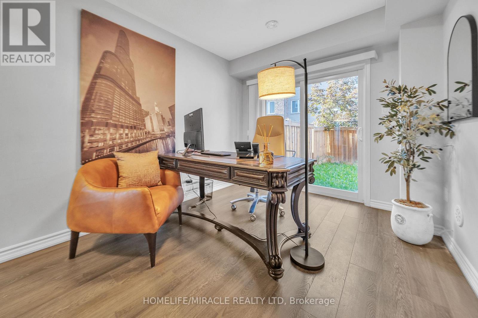 43 Baycliffe Crescent, Brampton (Northwest Brampton), Ontario  L1P 1W8 - Photo 4 - W12375949