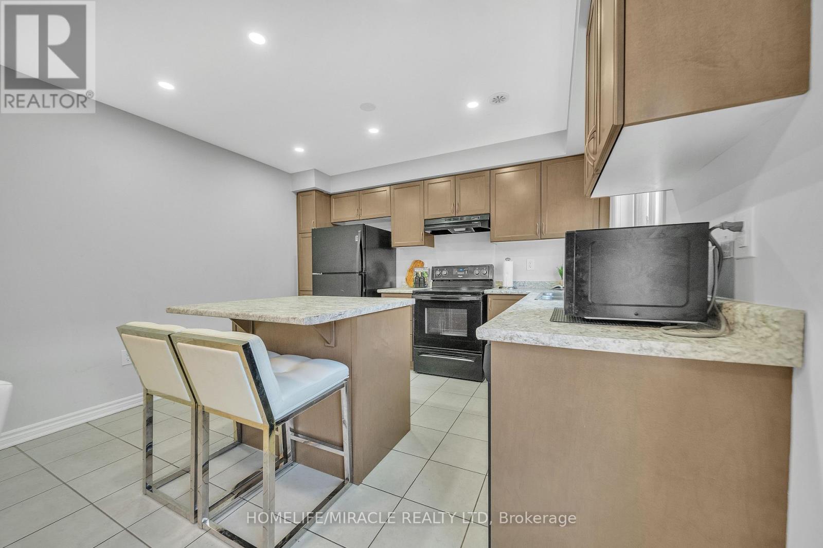 43 Baycliffe Crescent, Brampton (Northwest Brampton), Ontario  L1P 1W8 - Photo 11 - W12375949