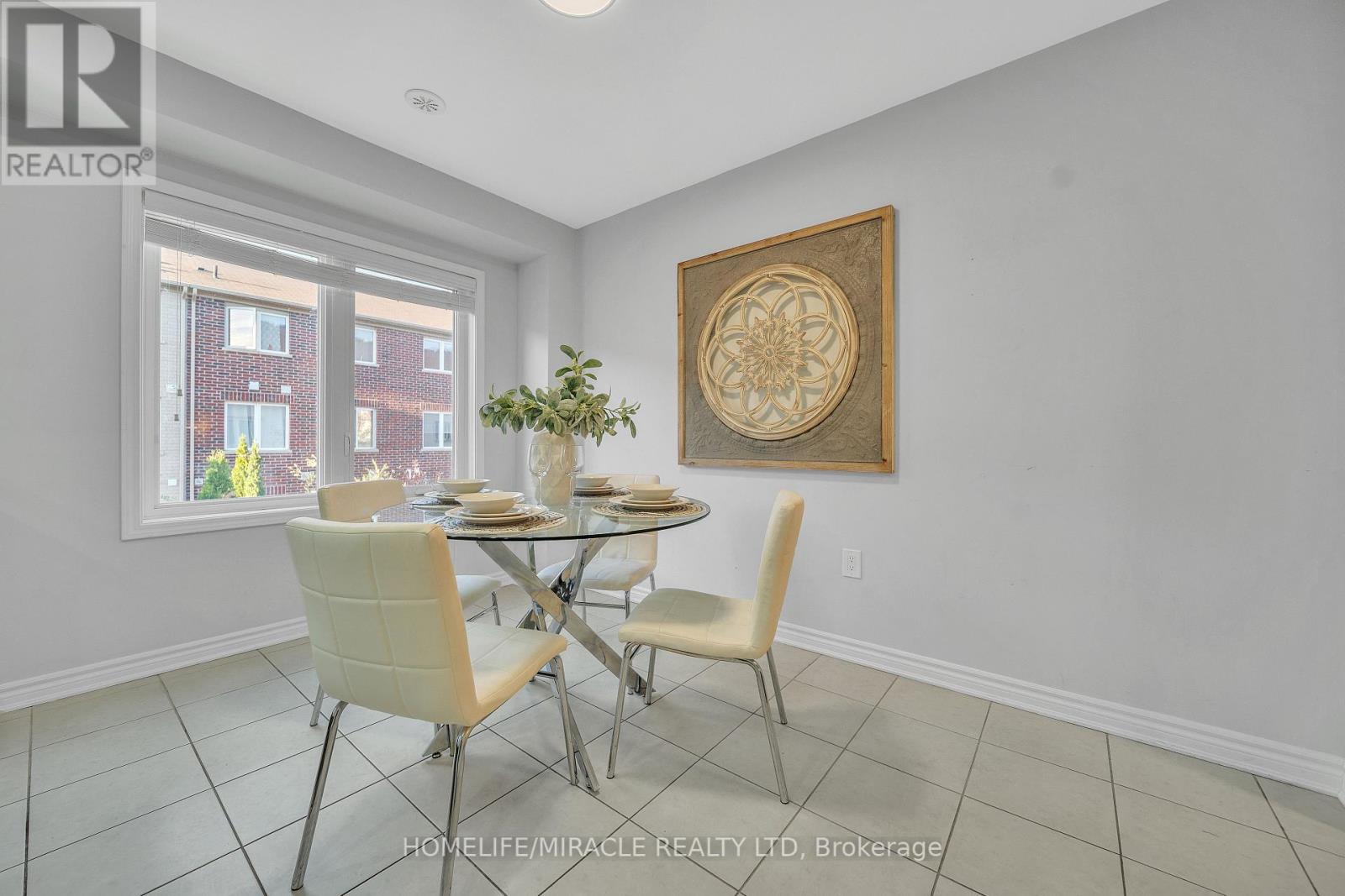 43 Baycliffe Crescent, Brampton (Northwest Brampton), Ontario  L1P 1W8 - Photo 8 - W12375949