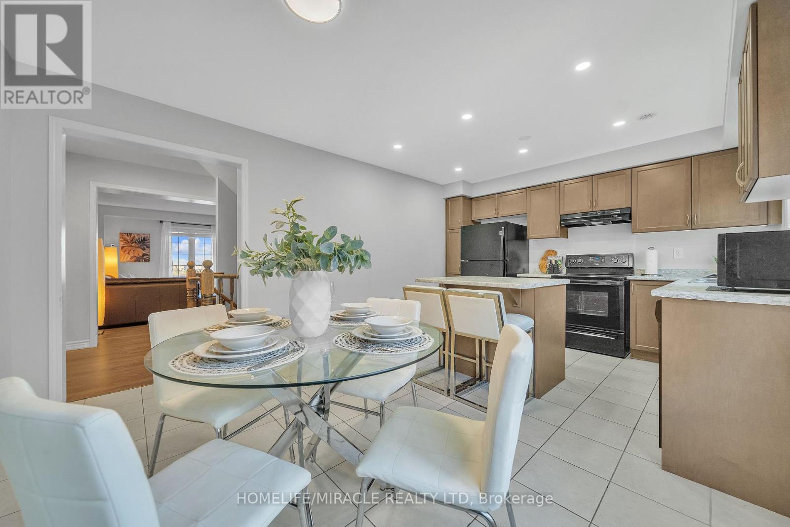 43 Baycliffe Crescent, Brampton (Northwest Brampton), Ontario  L1P 1W8 - Photo 9 - W12375949