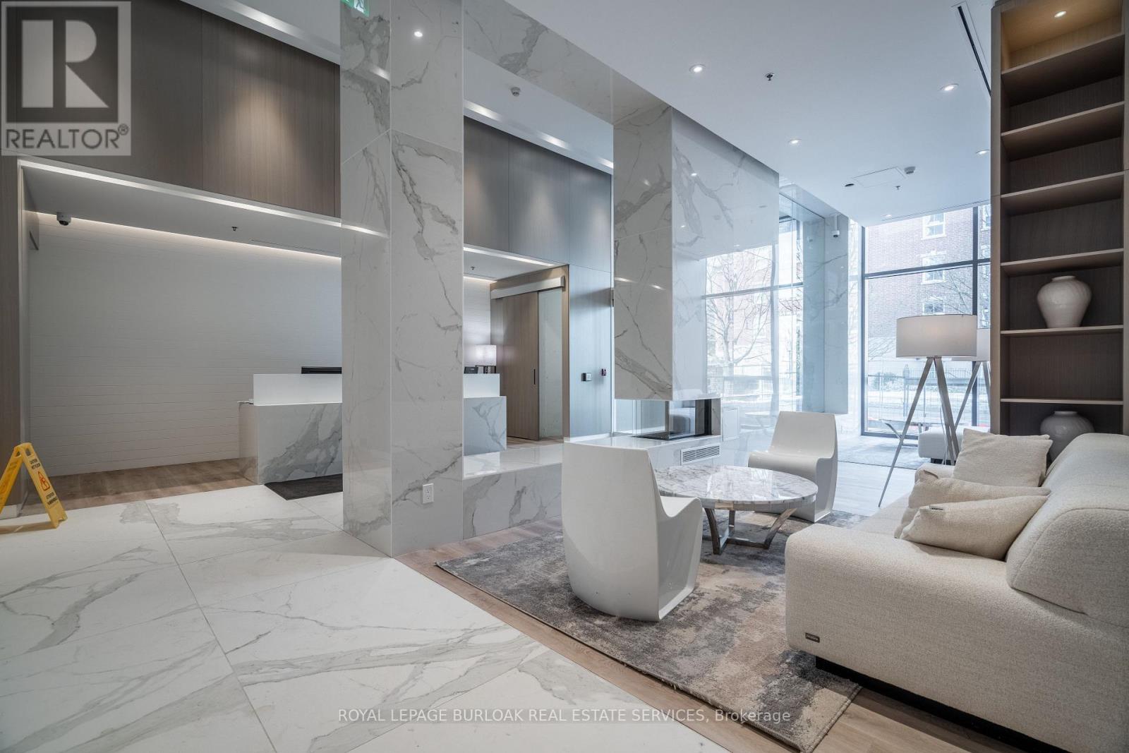 908 - 370 Martha Street, Burlington, Ontario  L7R 0G9 - Photo 17 - W12431110