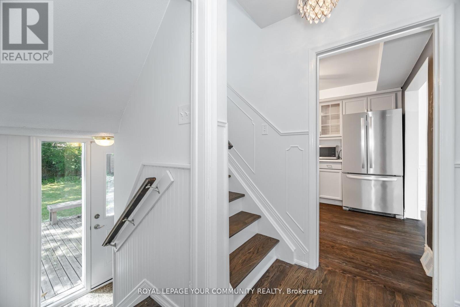 1286 Kipling Avenue, Toronto (Princess-Rosethorn), Ontario  M9B 3N5 - Photo 15 - W12466662