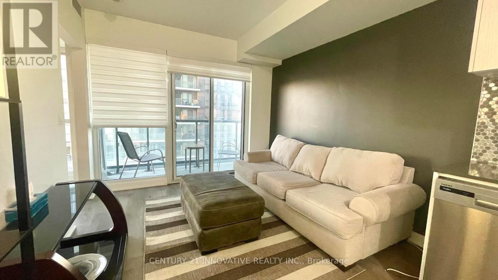 2003 - 2 Sonic Way, Toronto, Ontario  M3C 0P2 - Photo 13 - C12495670