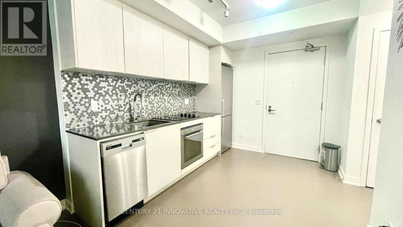 2003 - 2 Sonic Way, Toronto, Ontario  M3C 0P2 - Photo 15 - C12495670