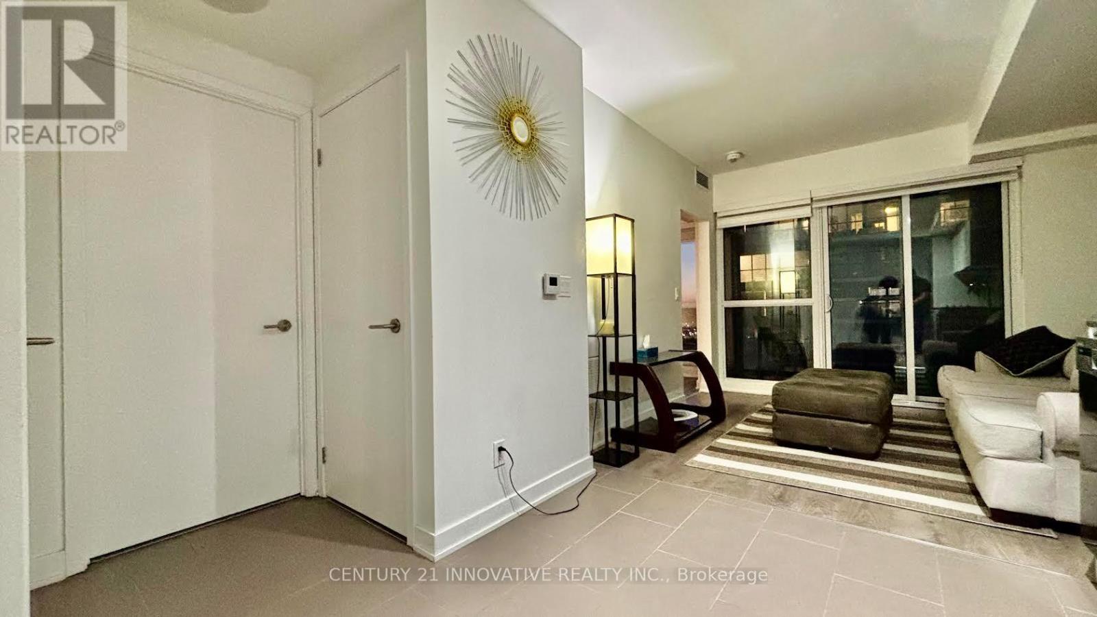 2003 - 2 Sonic Way, Toronto, Ontario  M3C 0P2 - Photo 17 - C12495670