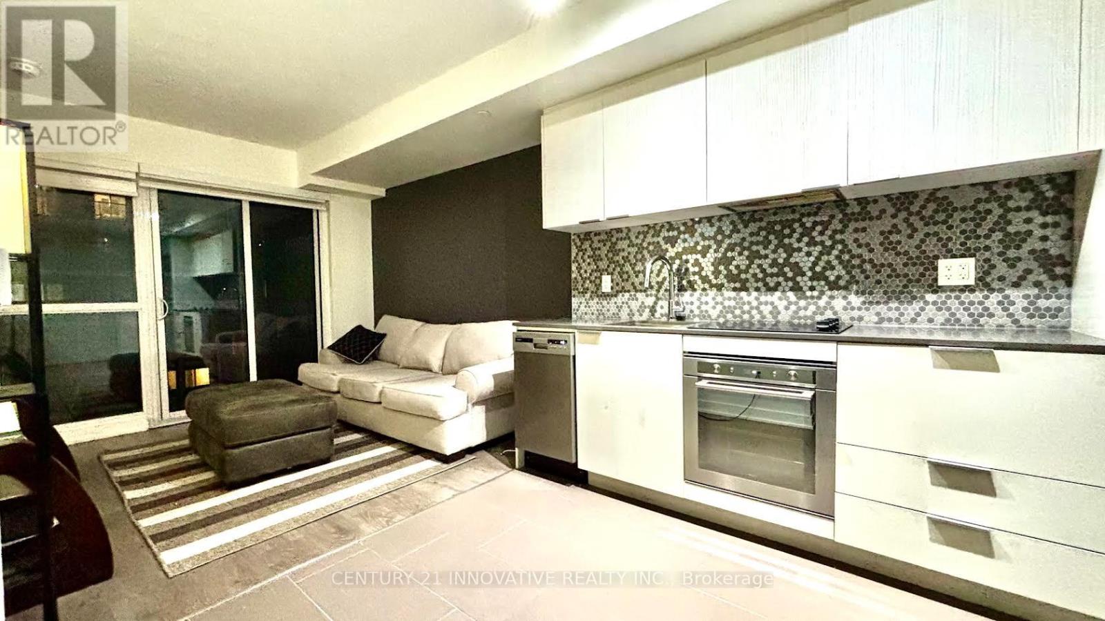 2003 - 2 Sonic Way, Toronto, Ontario  M3C 0P2 - Photo 19 - C12495670