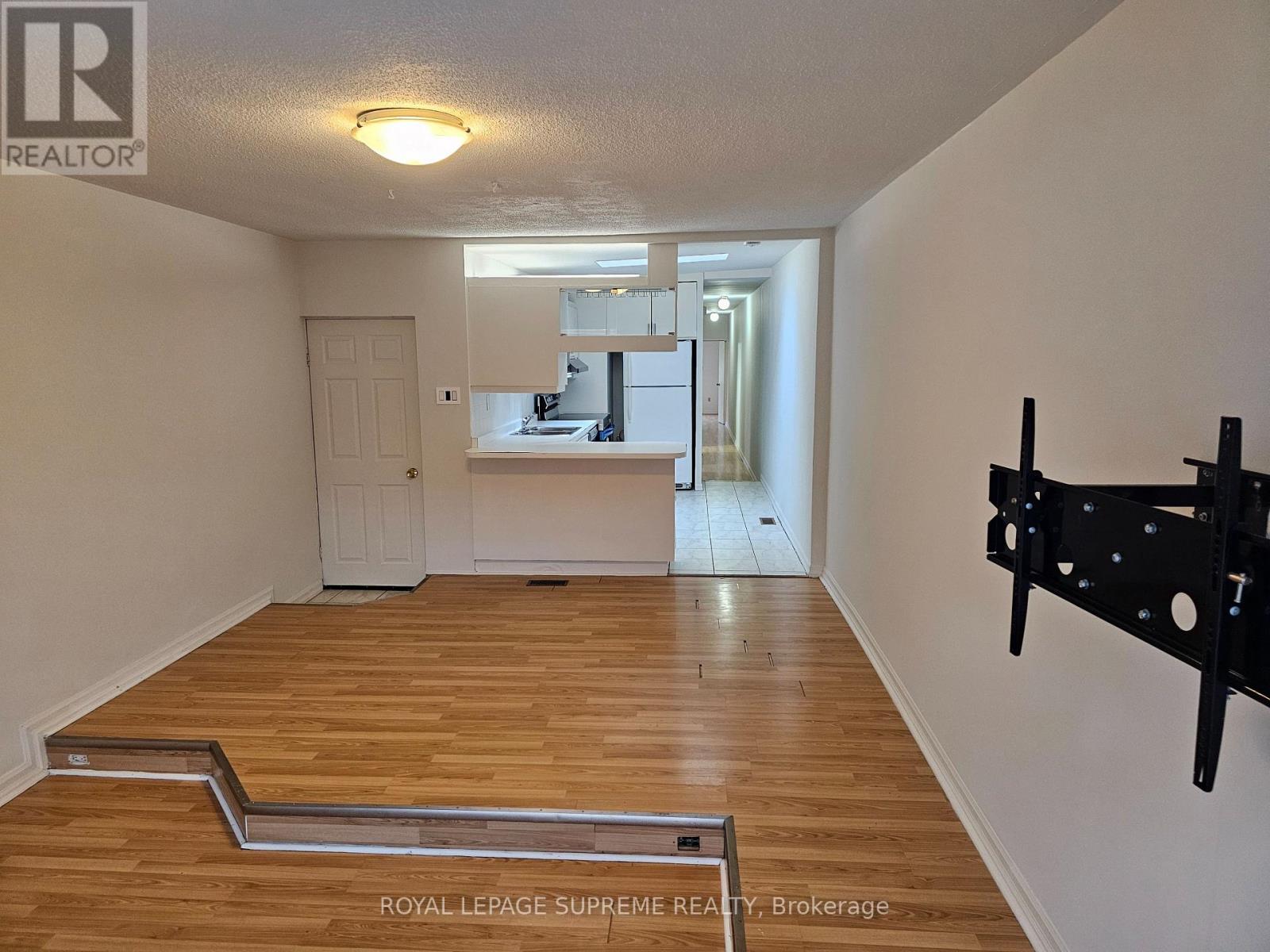 Upper - 806 College Street, Toronto, Ontario  M6E 4R1 - Photo 2 - C12495750