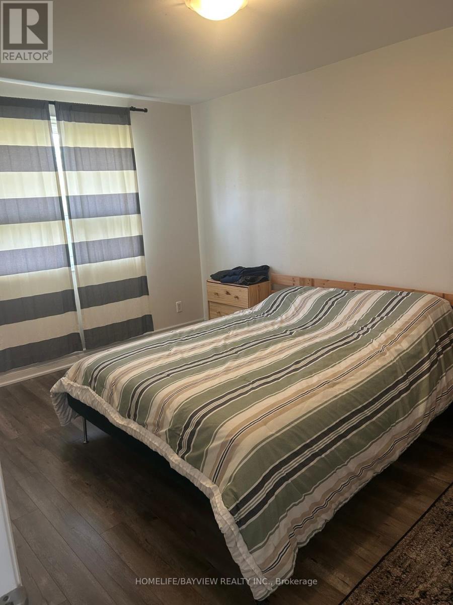 10 Alisa Craig Court, Toronto, Ontario  M2R 2B8 - Photo 5 - C12495756