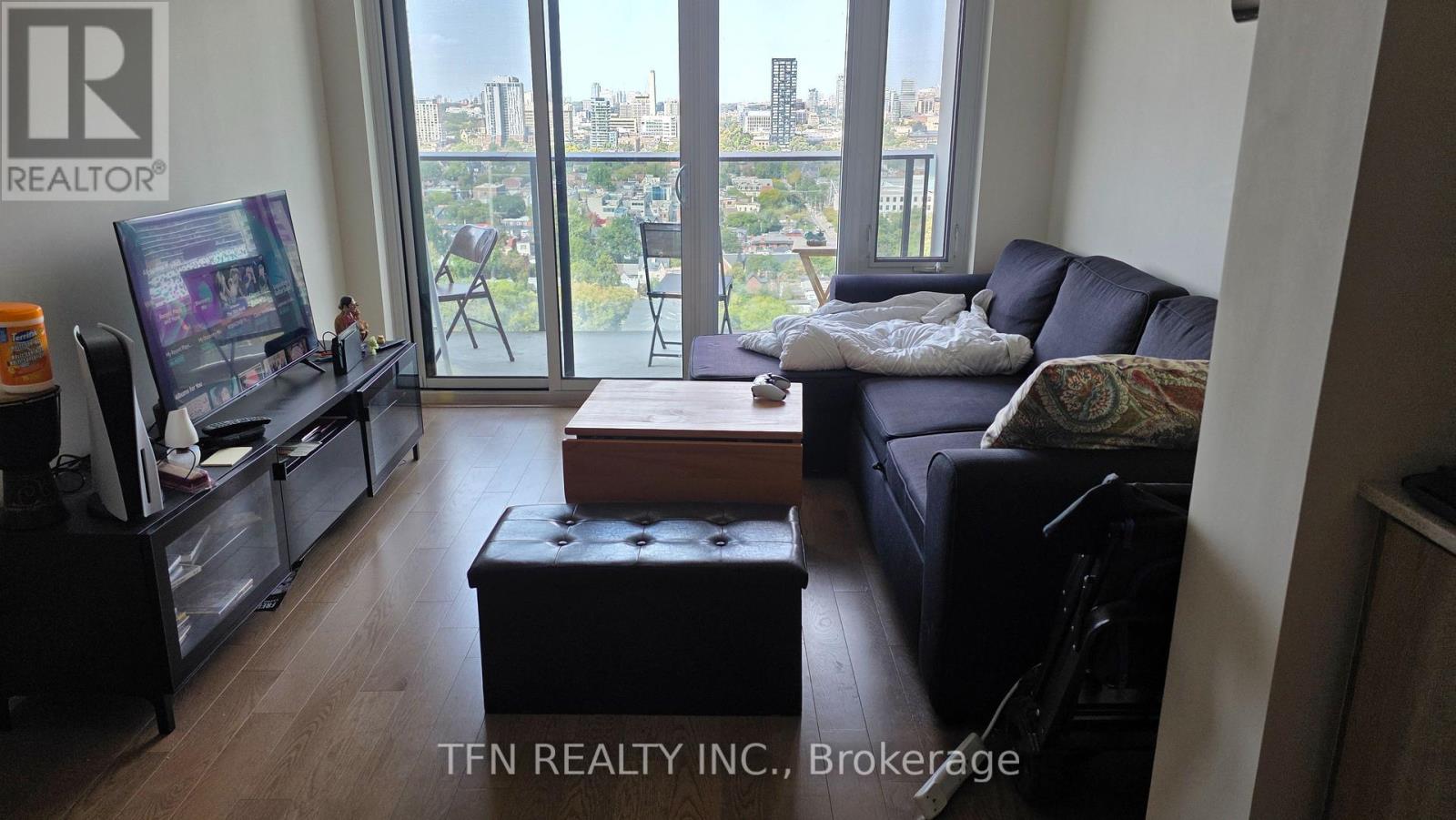 2312 - 330 Richmond Street W, Toronto, Ontario  M5V 0M4 - Photo 2 - C12495822