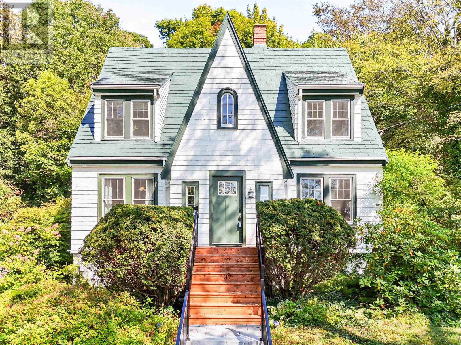 137 Pleasant Street, Dartmouth, Nova Scotia