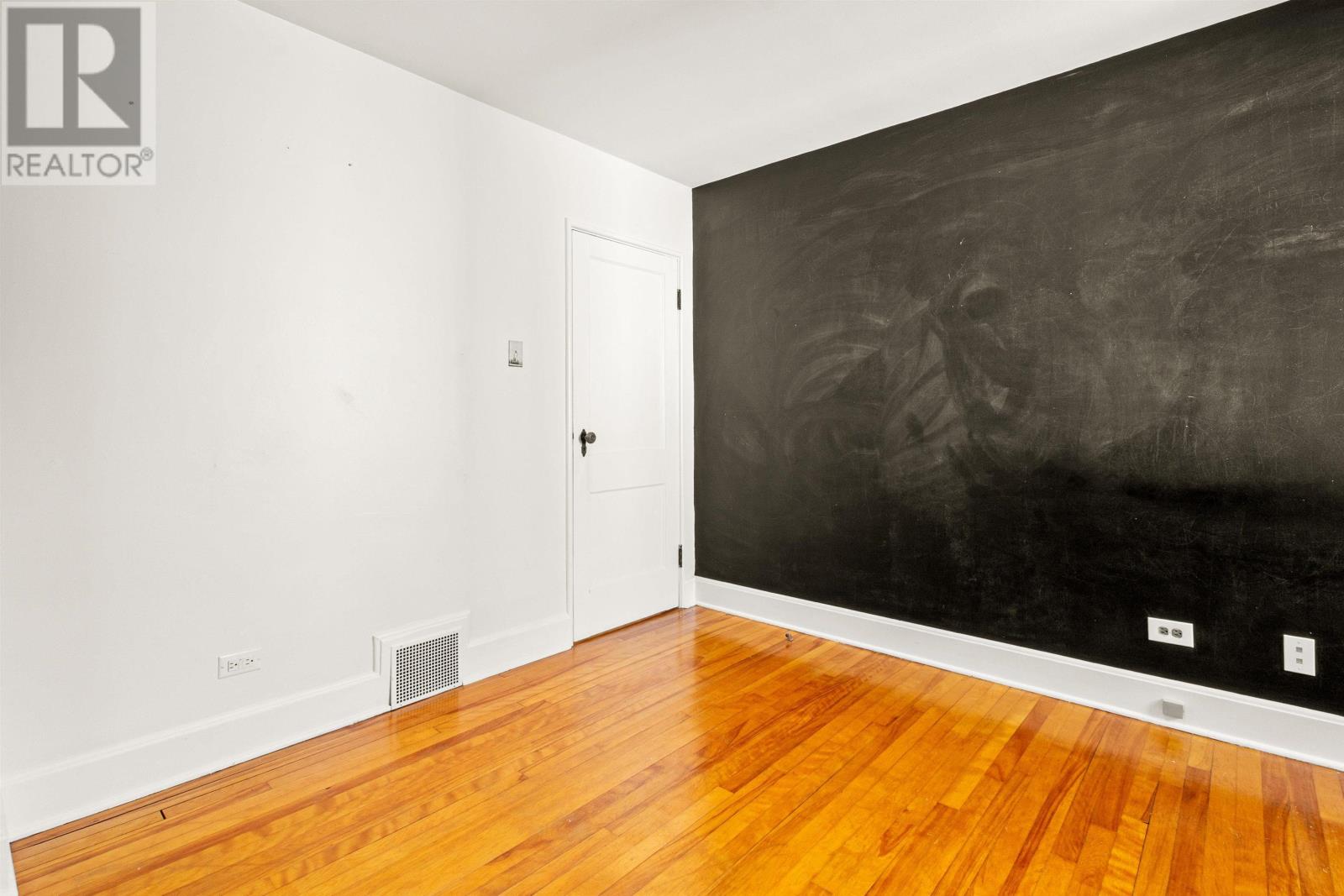 137 Pleasant Street, Dartmouth, Nova Scotia  B2Y 3P8 - Photo 28 - 202523719