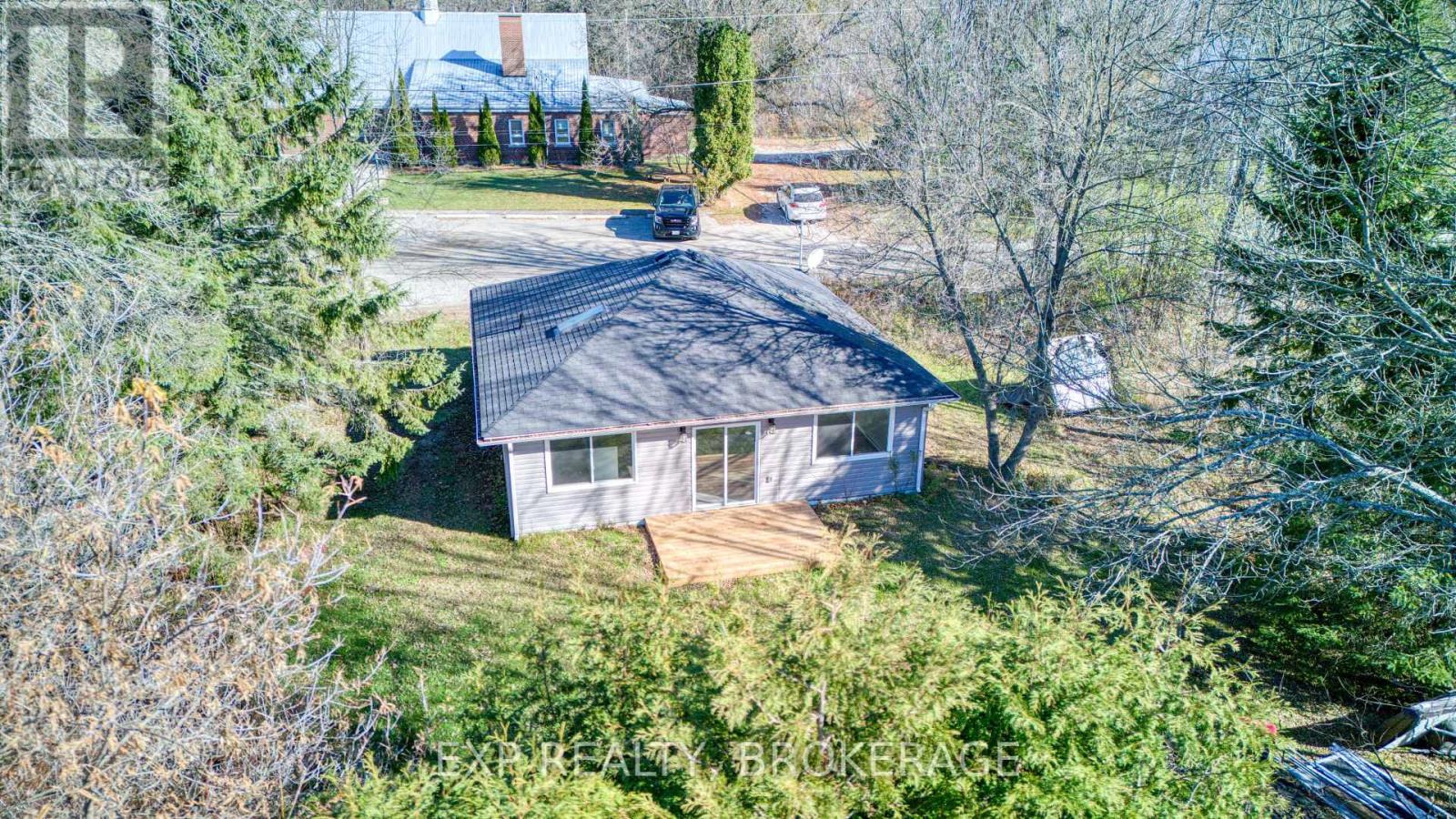 1075 RAILWAY STREET, Frontenac, Ontario