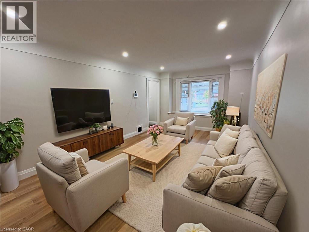 232 Rodgers Road, Hamilton, Ontario  L8K 3C5 - Photo 3 - 40784635