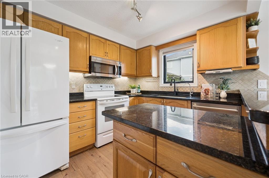 313 Millburn Boulevard, Fergus, Ontario  N1M 3S3 - Photo 9 - 40784675