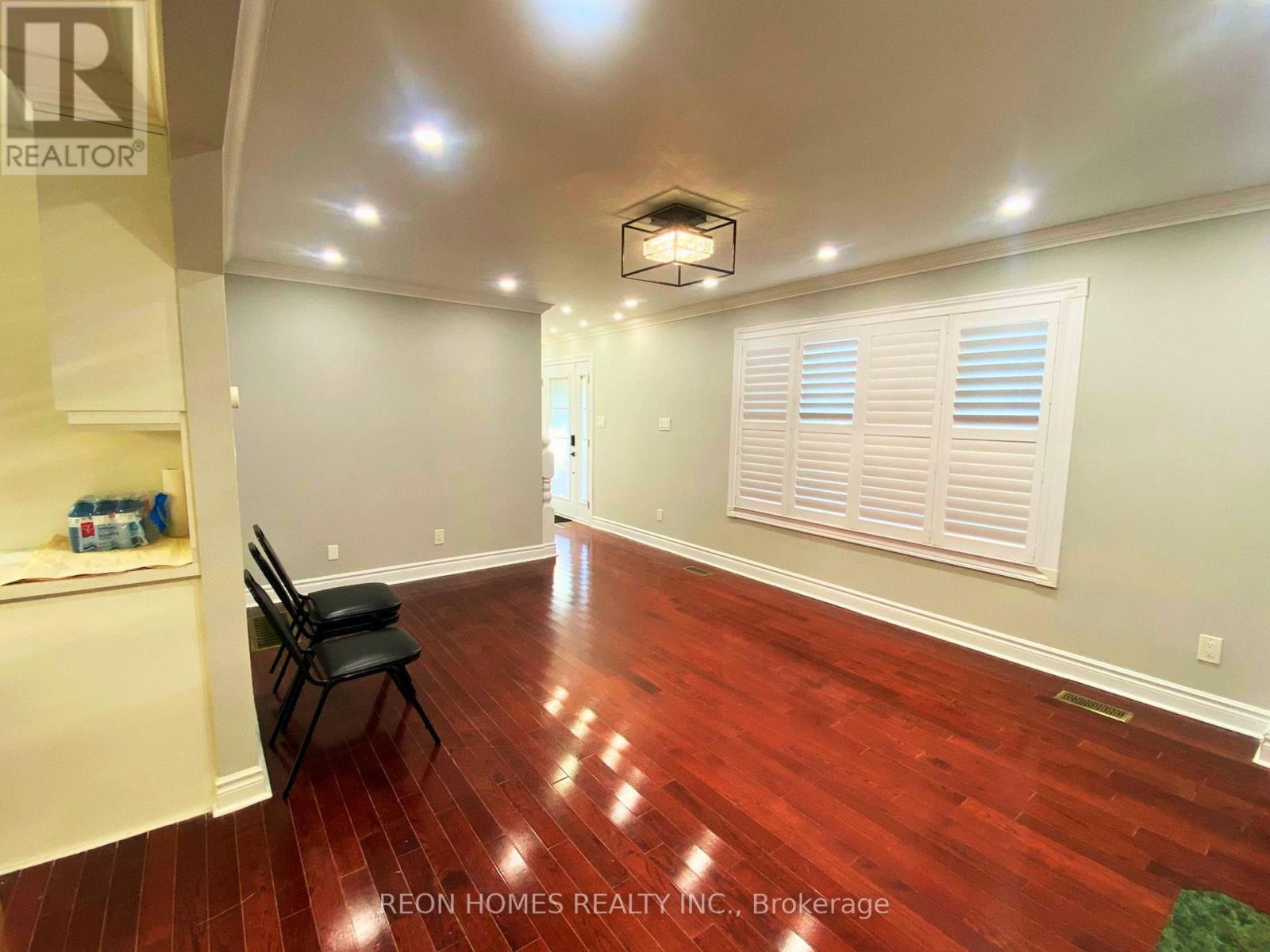 (Main) - 724 Sheppard Avenue, Pickering, Ontario  L1V 1G5 - Photo 5 - E12495690