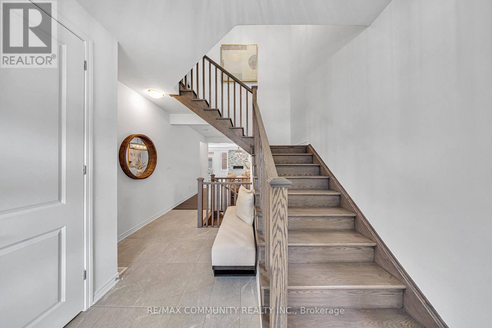 2979 Heartwood Lane, Pickering, Ontario  L1X 0P1 - Photo 2 - E12495792