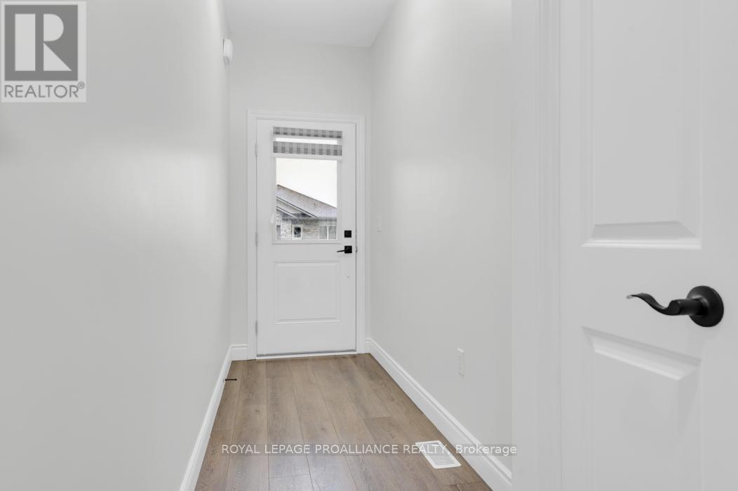 24 Aberdeen Street, Stirling-Rawdon (Stirling Ward), Ontario  K0K 3E0 - Photo 6 - X12495970