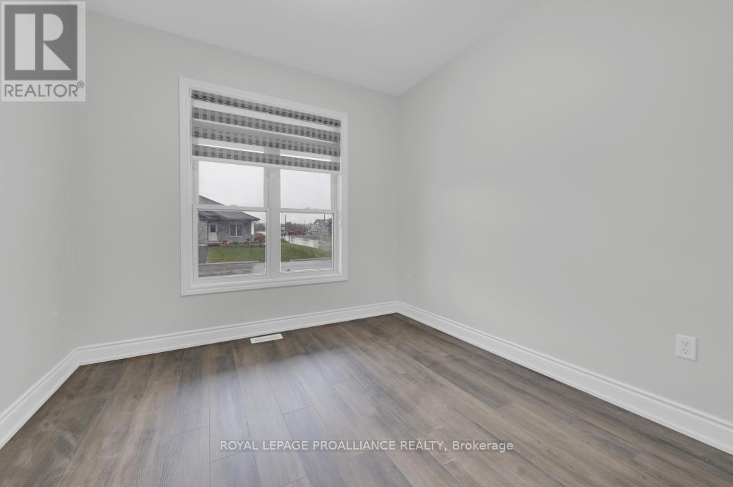 24 Aberdeen Street, Stirling-Rawdon (Stirling Ward), Ontario  K0K 3E0 - Photo 7 - X12495970