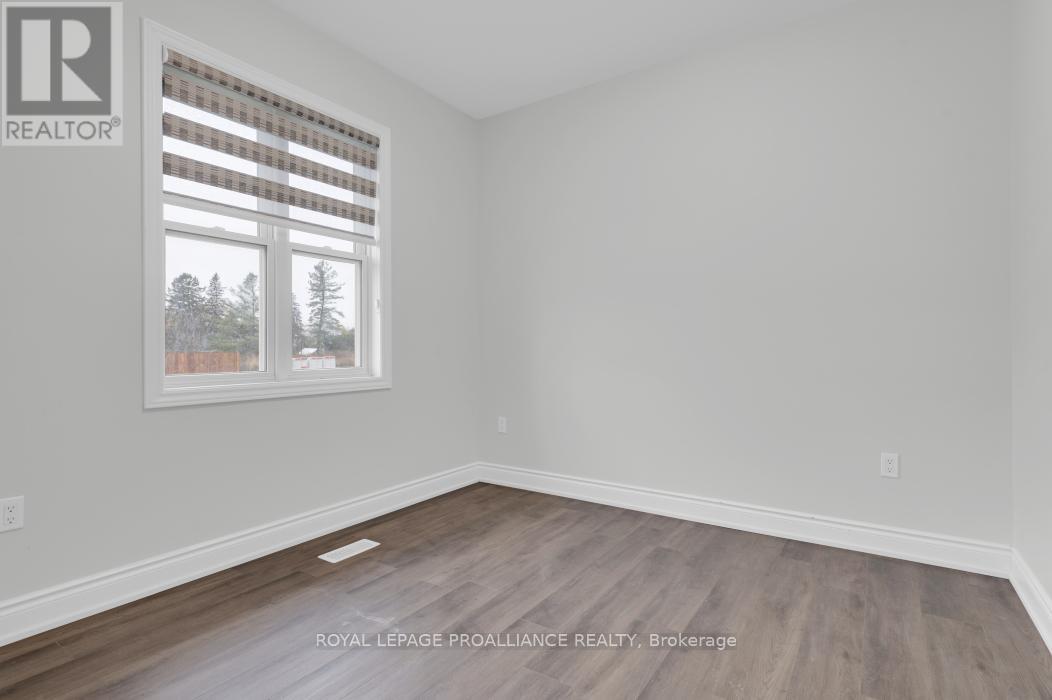 24 Aberdeen Street, Stirling-Rawdon (Stirling Ward), Ontario  K0K 3E0 - Photo 9 - X12495970