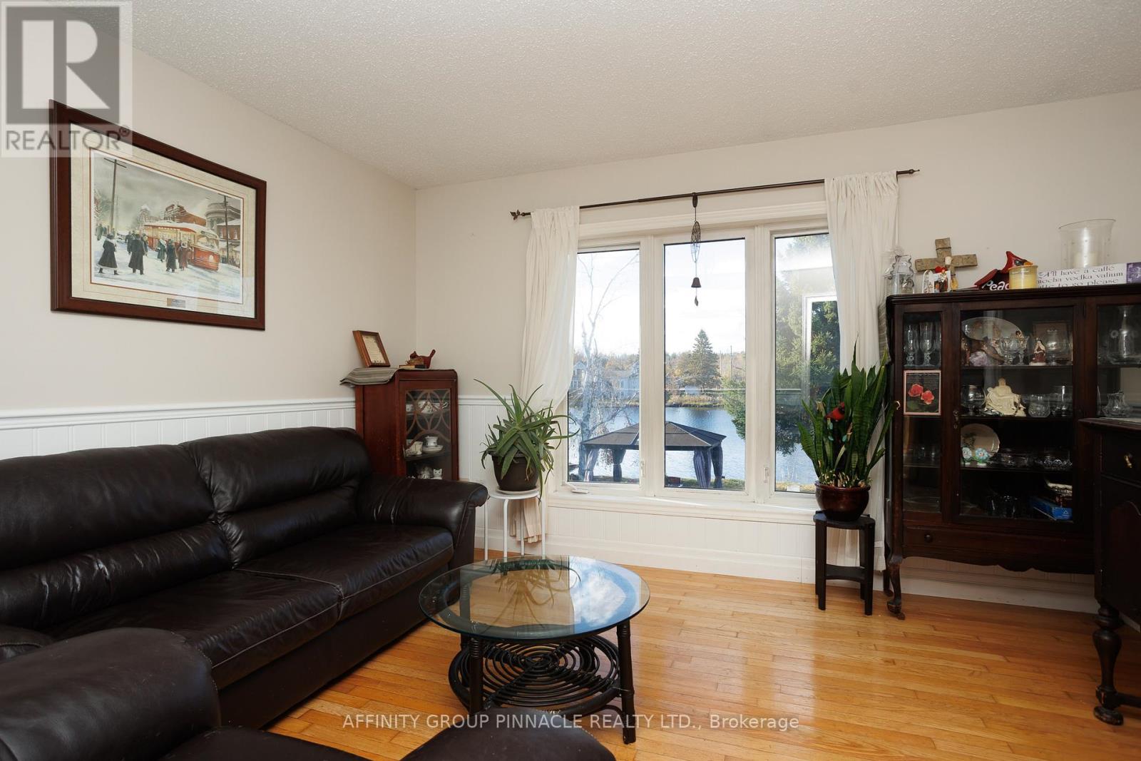 18 Summerside Road, Kawartha Lakes (Coboconk), Ontario  K0M 1K0 - Photo 16 - X12495978