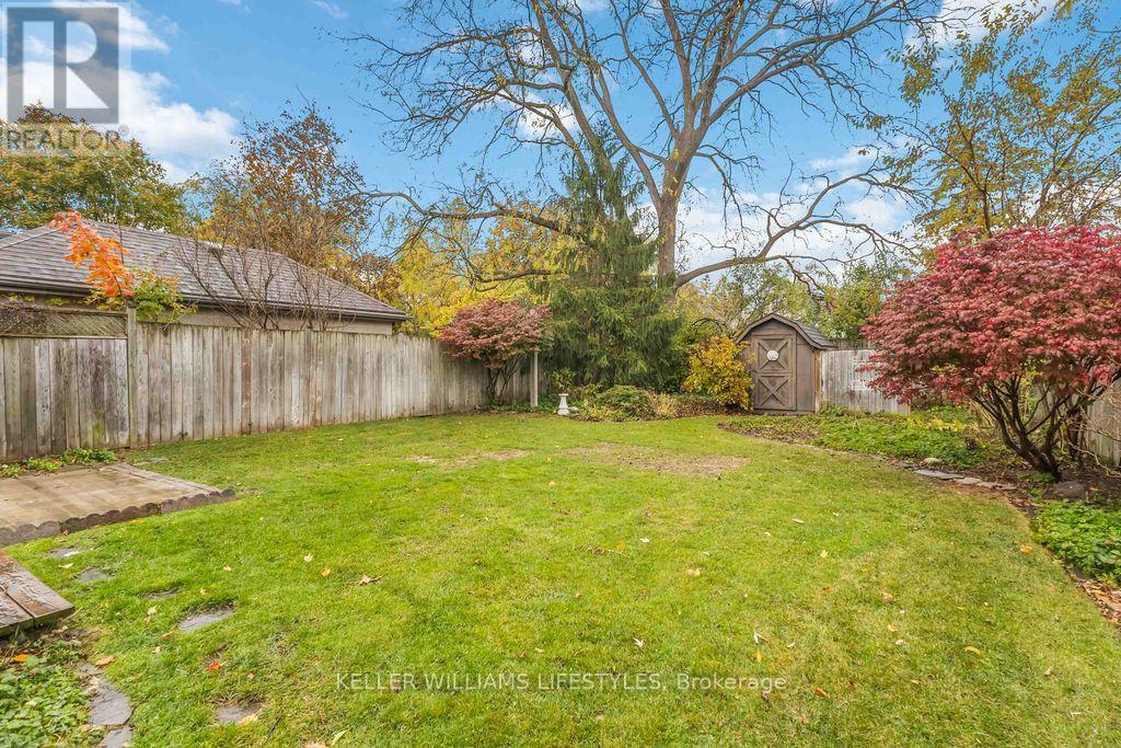 344 Emery St E Street, London South, Ontario  N6C 2E5 - Photo 12 - X12495844