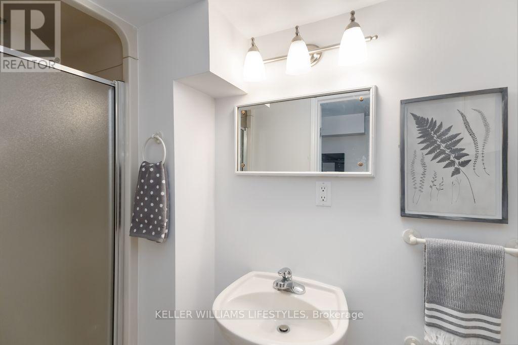 344 Emery St E Street, London South, Ontario  N6C 2E5 - Photo 34 - X12495844