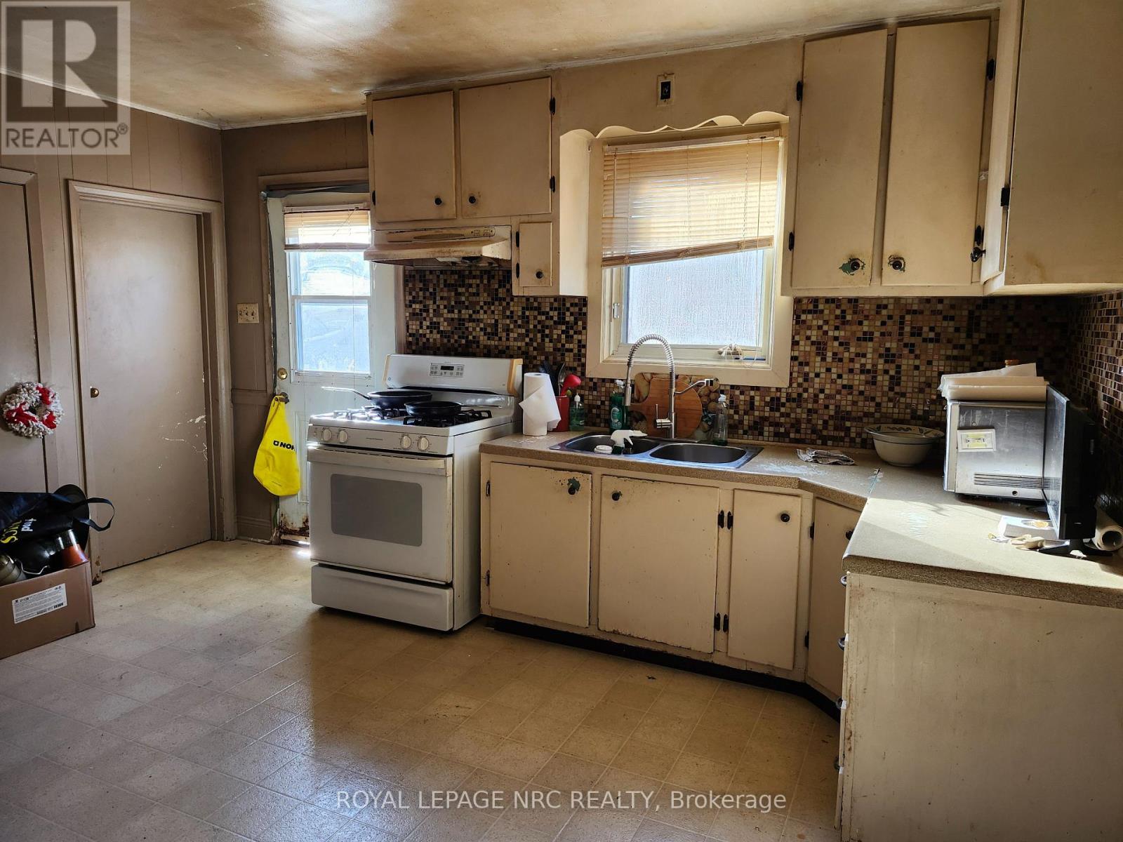 507 Bell Street, Port Colborne, Ontario  L3K 1K6 - Photo 12 - X12484628