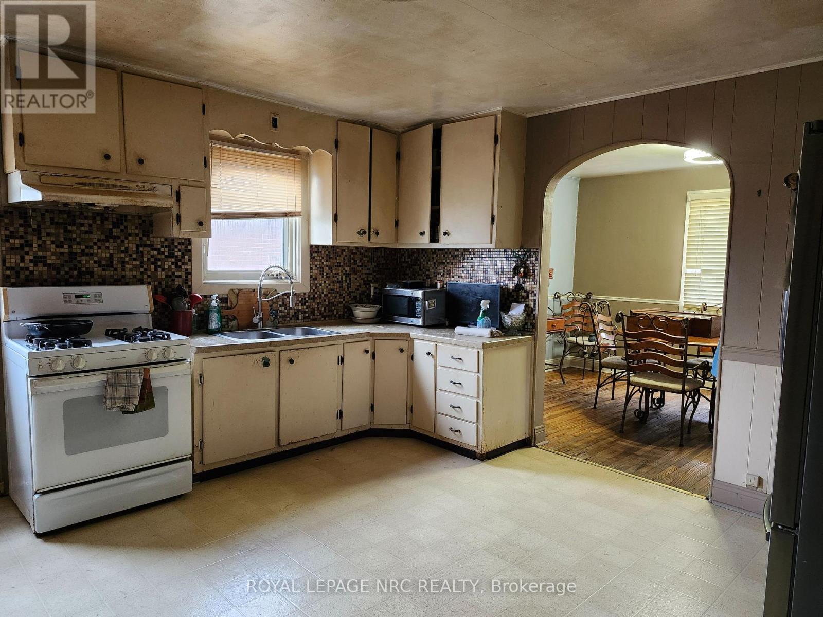 507 Bell Street, Port Colborne, Ontario  L3K 1K6 - Photo 13 - X12484628