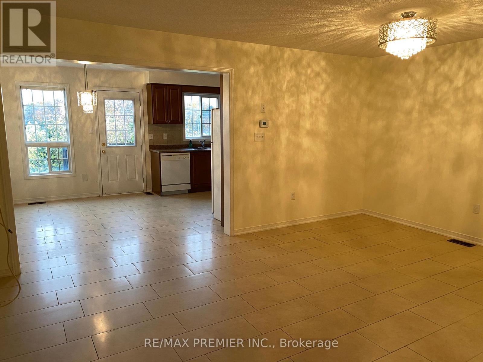 138 Keystar Court, Vaughan, Ontario  L4H 0G8 - Photo 3 - N12495748